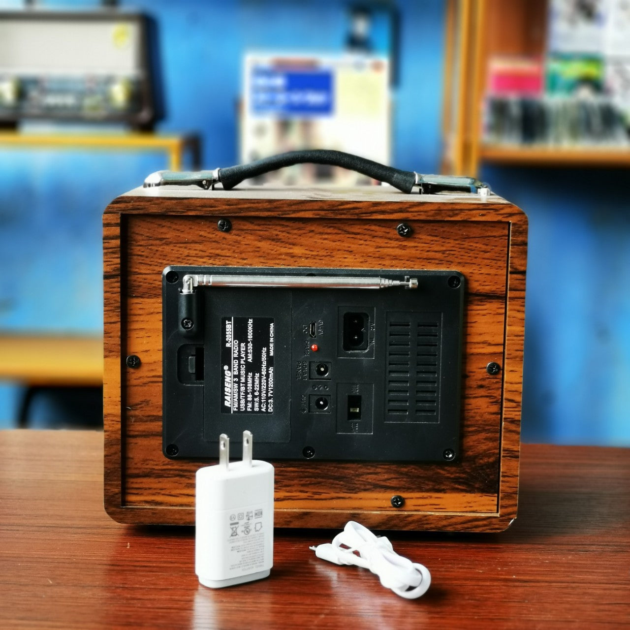 Retro Bluetooth Radio Speakers